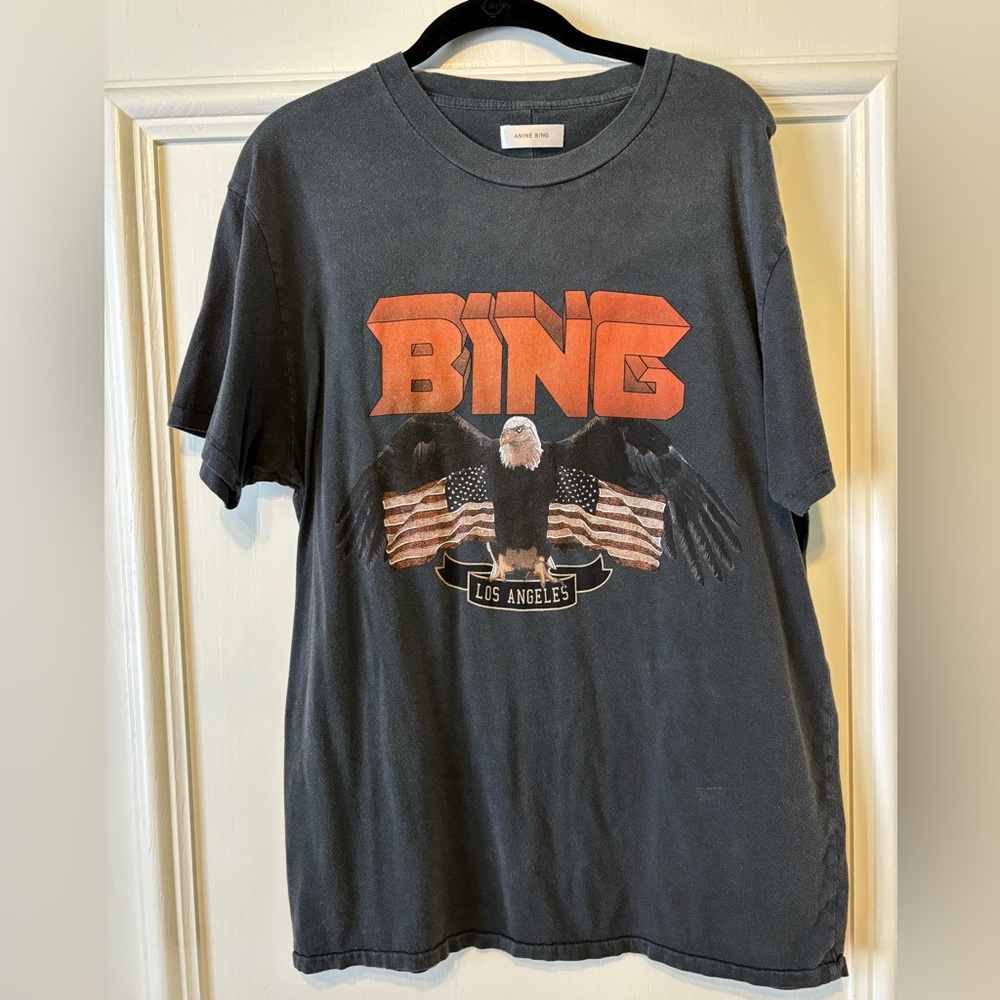 Anine bing t shirt

Size tag removed but fits like a large